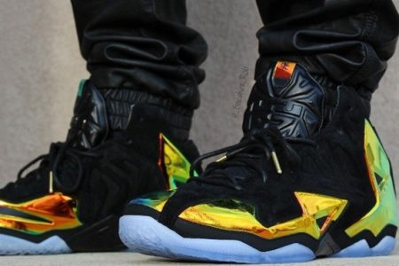 nike-lebron-11-ext-kings-crown-0