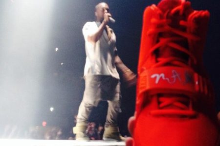 nikesignedairyeezy2