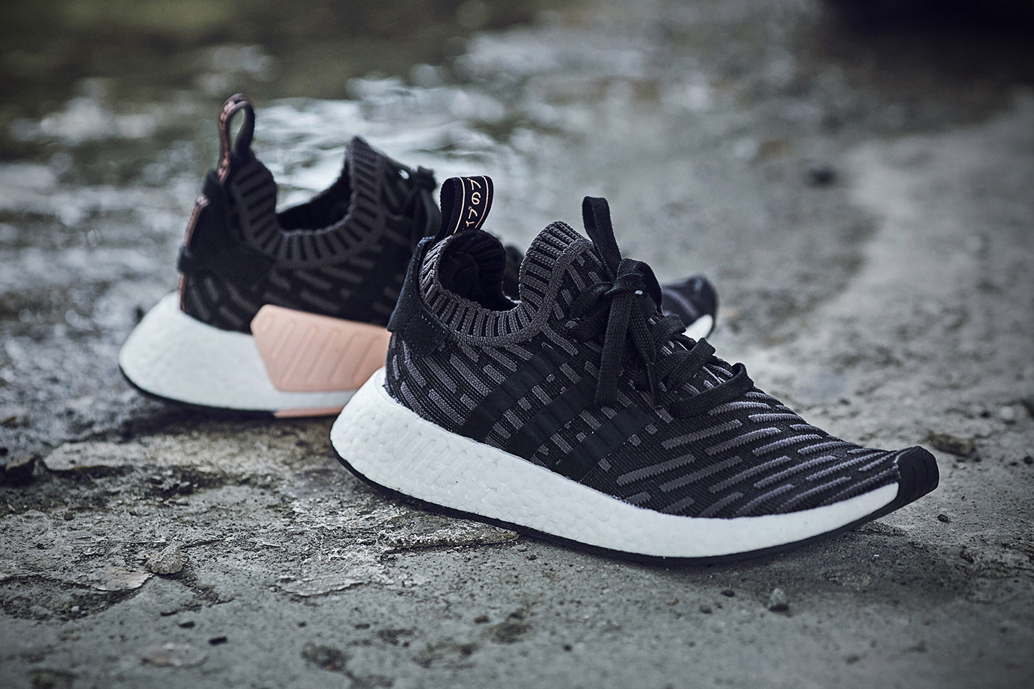 adidas-originals-nmd_r2-ntd6800_%e5%a5%b3%e6%80%a7%e9%9e%8b%e6%ac%be-1