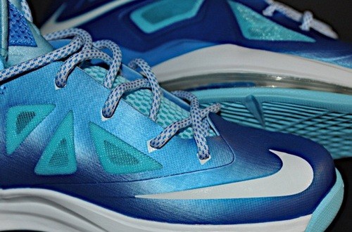 Nike LeBron X GS Blue Diamond 新作初登場
