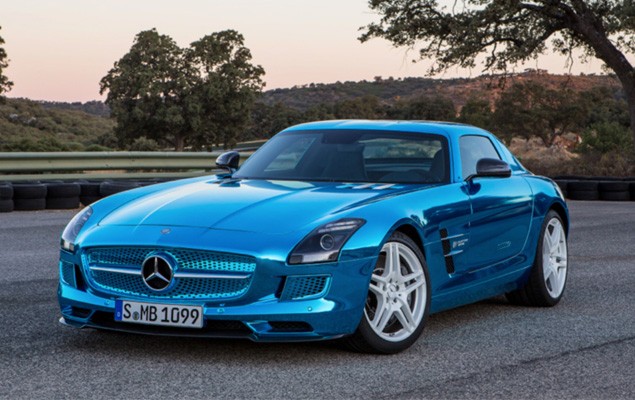 Mercedes-Benz 幻影銀藍 SLS AMG Electric Drive 超跑顯身