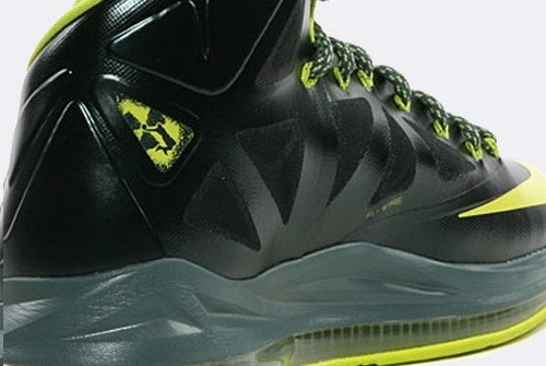 Nike LeBron X Dunkman 話題新作現身