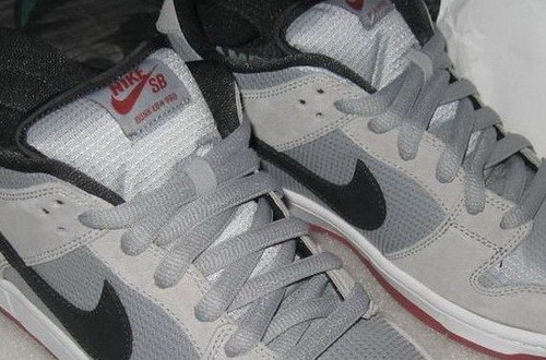 Nike SB Dunk Low Pro Infrared 謎樣曝光