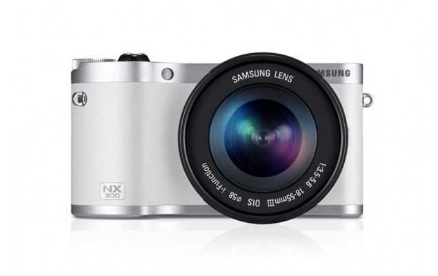Samsung 發佈NX300 無反光鏡相機