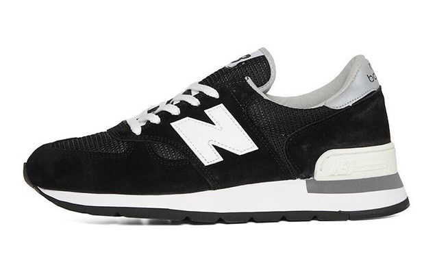 NEW BALANCE® 990 Made in USA 黑色麂皮鞋款