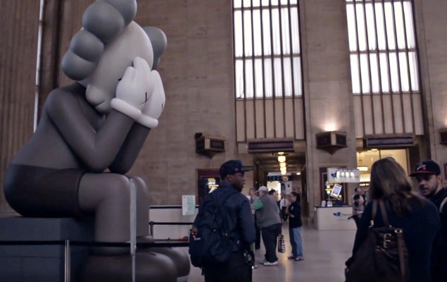 KAWS Companion “Passing Through” 現身美國費城