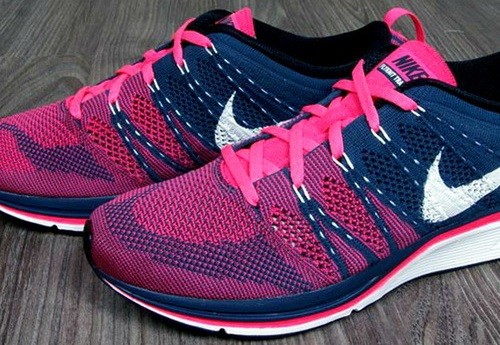 Nike Flyknit Trainer+ Squadron Blue/Flash Pink 新作發表