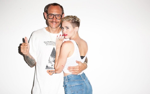 Terry Richardson為Miley Cyrus拍攝系列照片