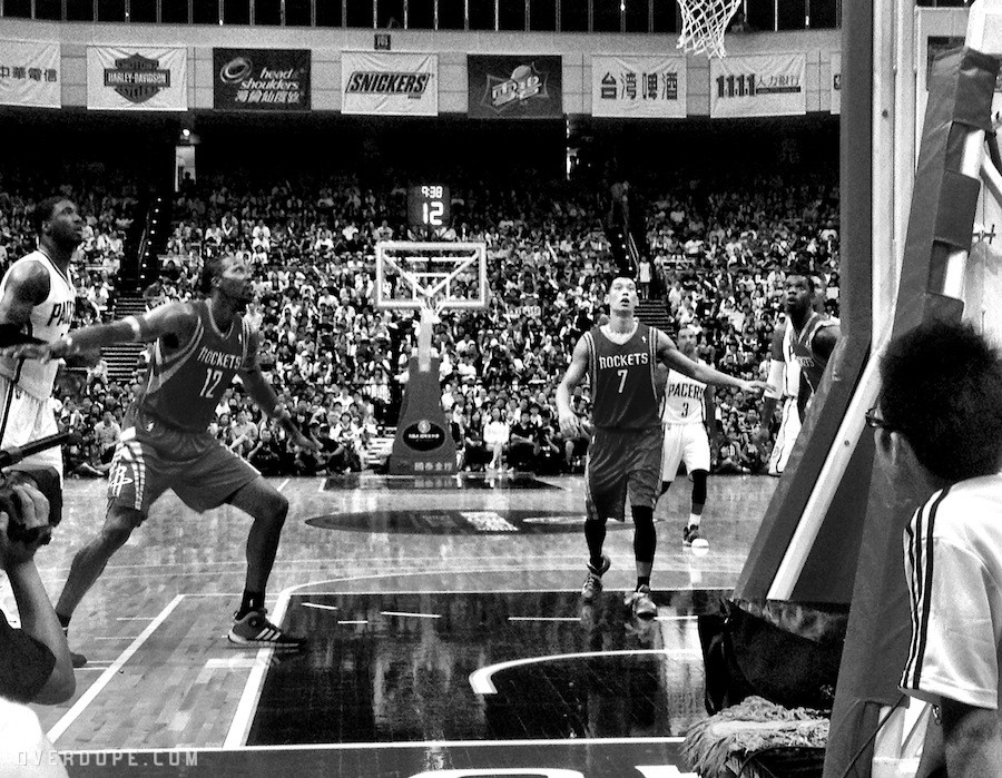 《2013 NBA 國際系列賽台北站》林書豪全場上場最久 嗨翻小巨蛋