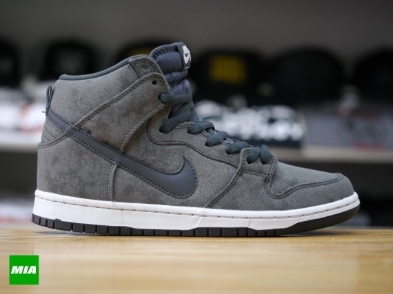 Nike SB Dunk High “Stained Canvas” 新作實貌公開