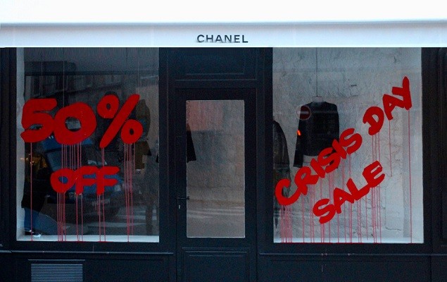 神秘塗鴉藝術家 Kidult 再度出擊 新對象為 Chanel 巴黎店