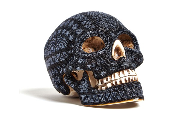 Our Exquisite Corpse Huichol Black Skull 印地安骷髏頭擺飾品