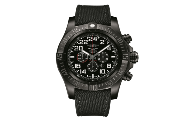 Breitling Super Avenger Military 全新限量錶款