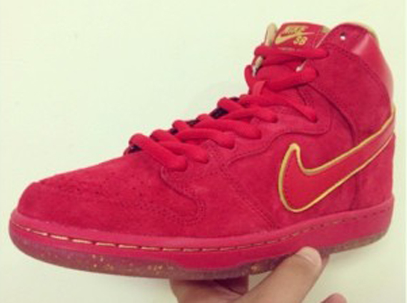 Nike SB Dunk High Pro “Year of the Horse” 首度曝光