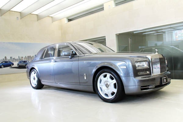 台灣限量一台售價四千萬！Rolls Royce Home of Rolls Royce Collection Phantom 紀念車