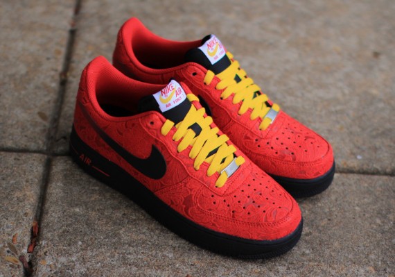 nike-air-force-1-low-university-red-paisley-1