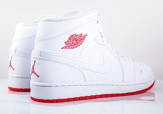 Air Jordan 1 Mid “Infrared 23” 新作登場