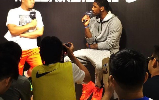 Kevin Irving 著用 Nike Air Yeezy 2 “Red October” 現身 Nike 於香港舉辦的新品發表會上