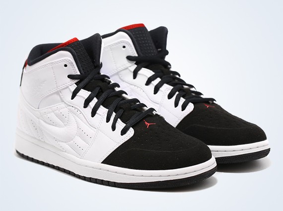 Air Jordan 1 Retro ’99 “Black Toe” 發售日期消息