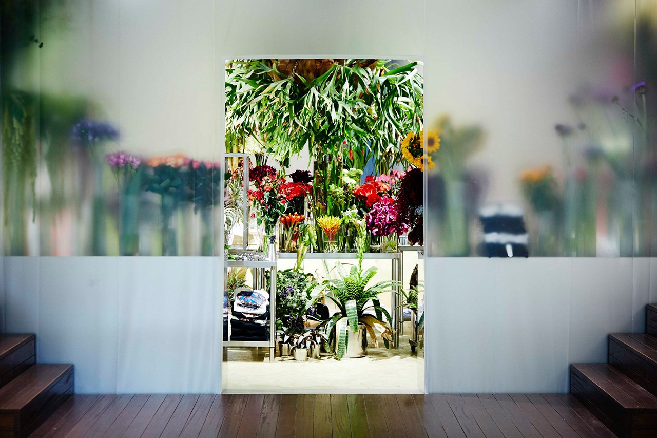 floral-shop-amkk-by-the-pool-aoyama-1