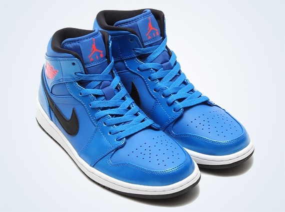 Air Jordan 1 Mid “Sport Blue” 新作發表