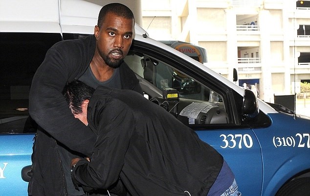 Kanye West 在 2008 年入獄時，打電話叫的不是律師而是中國菜外送？