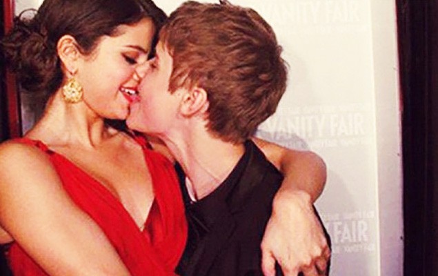 Selena Gomez 致 Justin Bieber 香吻傳復合，小賈這次要改邪歸正？