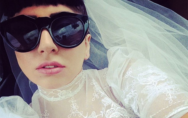 Lady Gaga 搞怪成性，連婚禮都要在上「外太空」舉辦！
