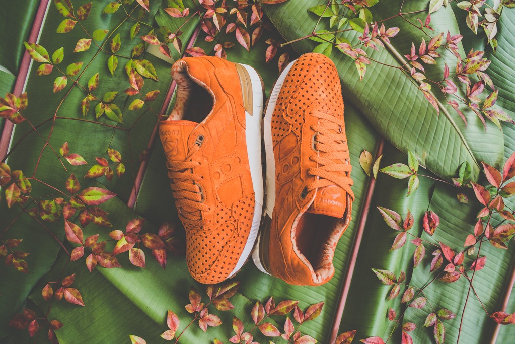 a-closer-look-at-the-play-cloths-x-saucony-shadow-5000-strange-fruit-orange-2