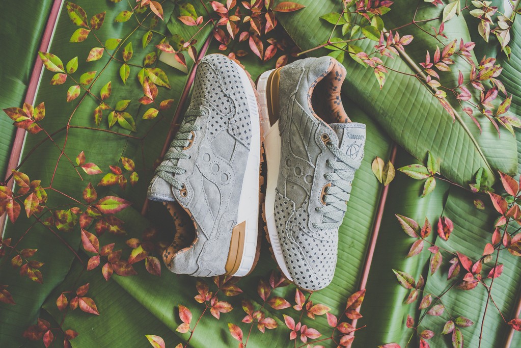 a-closer-look-at-the-play-cloths-x-saucony-shadow-5000-strange-fruit-orange-4