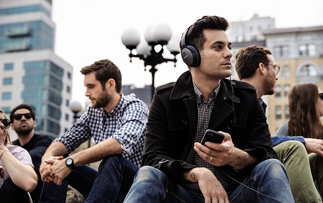 BOSE® 推出SoundLink® Color藍牙揚聲器及SoundLink® 貼耳式藍牙無線耳機