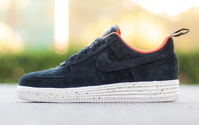 Undefeated x Nike Lunar Force 1 Low 聯乘鞋款發表