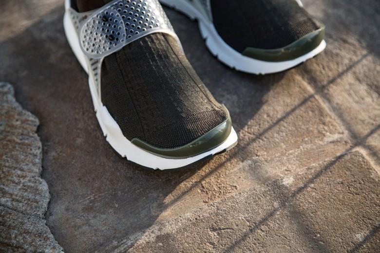a-first-look-at-the-fragment-design-x-nike-sock-dart-51
