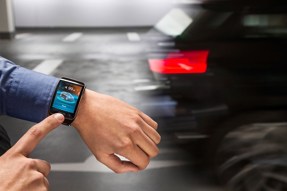 科技創舉｜BMW 推出可代客停車的智慧型手錶