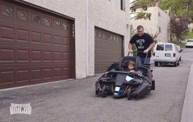 羨煞路人眼光｜Batmobile Baby Stroller 神級客製孩童蝙蝠推車