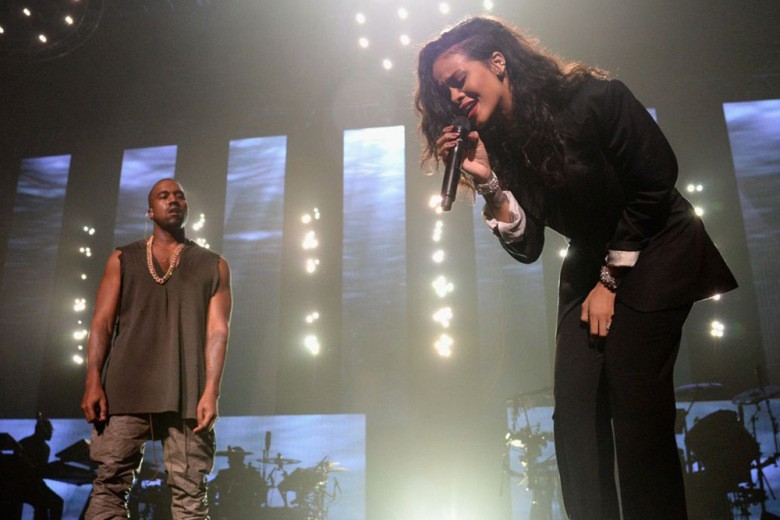 Kanye West & Rihanna 攜手帶來驚喜！出席 RN 超級盃派對盛事！