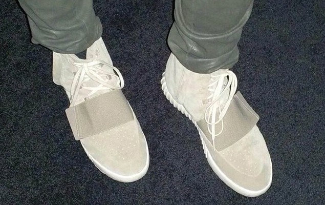 怎麼穿怎麼帥！Kanye West 偕同愛妻亮相和著用新鞋 adidas Yeezy！