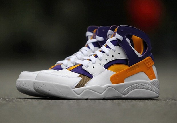 Kobe Bryant 曾著用的湖人配色 Nike Air Flight Huarache PE 即將發售