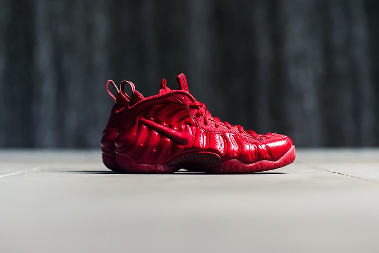 a-closer-look-at-the-nike-air-foamposite-one-gym-red-1