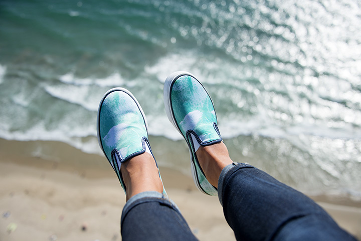 夏日海灘平行移動到鞋子！Sperry x Gray Malin 攝影的完美結合