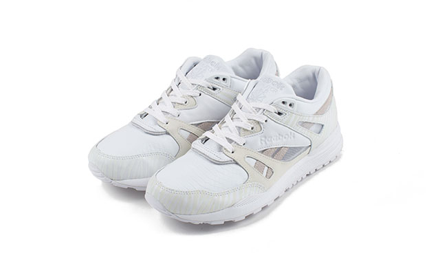 完整一覽， INVINCIBLE x Reebok Ventilator 25 周年聯名鞋款