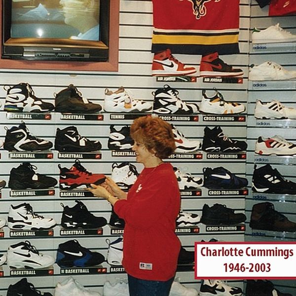 sneaker-sporting-goods-store-mid-90s_result