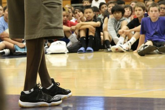 Michael Jordan 上腳演繹，Air Jordan 11 Low “Black Gum” 樣板鞋一覽