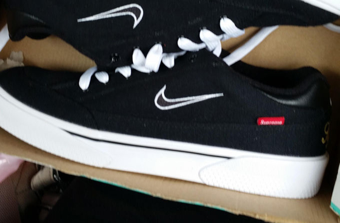 Nike Outlets 驚見 Supreme x Nike SB 的聯名鞋款！