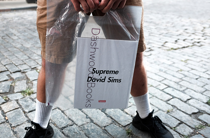 David Sims 在 Supreme 紐約店鋪進行《Supreme》簽書會！