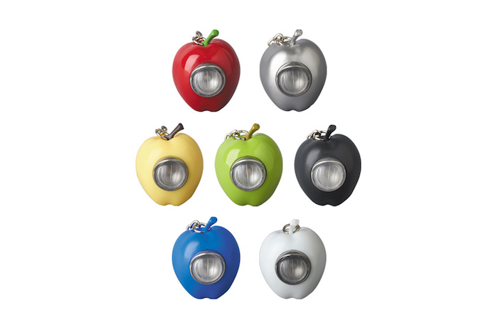 UNDERCOVER 與Medicom Toy 再度推出時尚聖物 GILAPPLE 蘋果燈鑰匙扣系列
