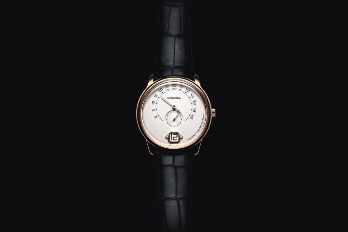 全球限量 300 支！頂尖時尚品牌 Chanel 首支男性腕錶發佈
