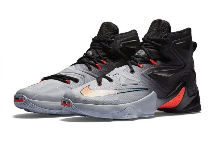 靈感取自歷年球衣！Nike LeBron 13「On Court」全新配色發佈