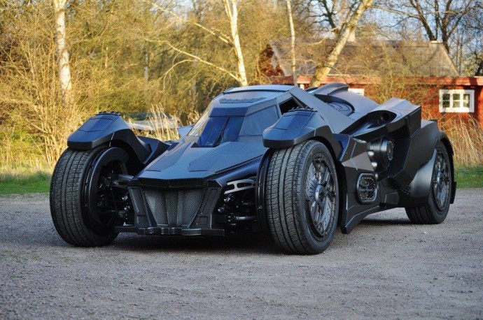 超奢華改裝！Lamborghini x 蝙蝠車大鬧英國 Gumball 3000 拉力賽