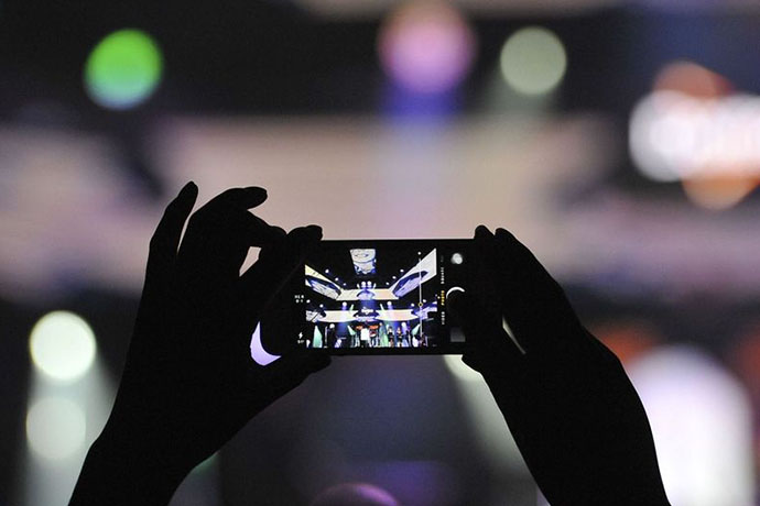 維護演唱會品質，未來 iPhone 拍攝功能將受限制？